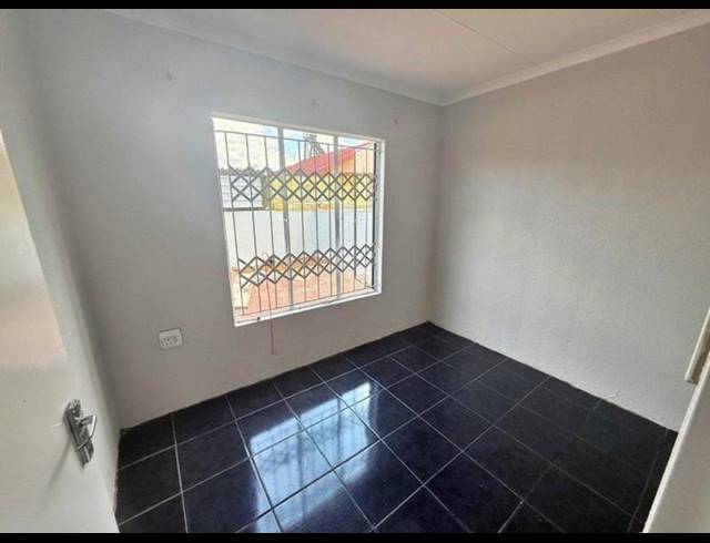 3 BEDROOM HOUSE FOR SALE IN SOSHANGUVE EAST